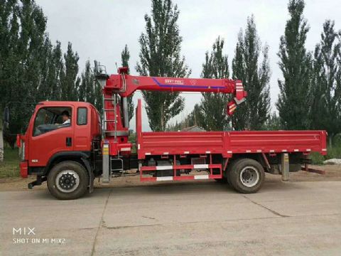 點(diǎn)擊查看詳細(xì)信息<br>標(biāo)題：8噸東風(fēng)隨車吊 閱讀次數(shù)：2471