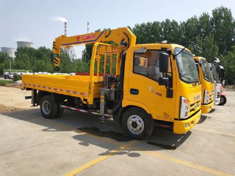 點(diǎn)擊查看詳細(xì)信息<br>標(biāo)題：4噸唐駿隨車吊 閱讀次數(shù)：2498