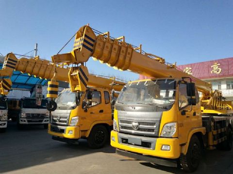 點擊查看詳細信息<br>標題：12噸福田汽車吊 閱讀次數(shù)：2597
